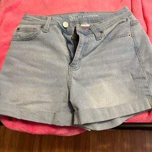 Denim Cuffed Shorts No Boundaries Size 7